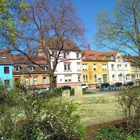 Mit In Der Stadtmitte * Kaiserslautern